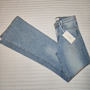 Flying Monkey high rise flare light wash size 26
